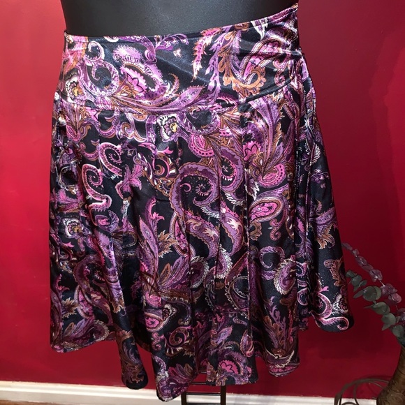 WORTHINGTON PETITE PAISLEY PLEATED SKIRTS SIZE 4P - Picture 1 of 3